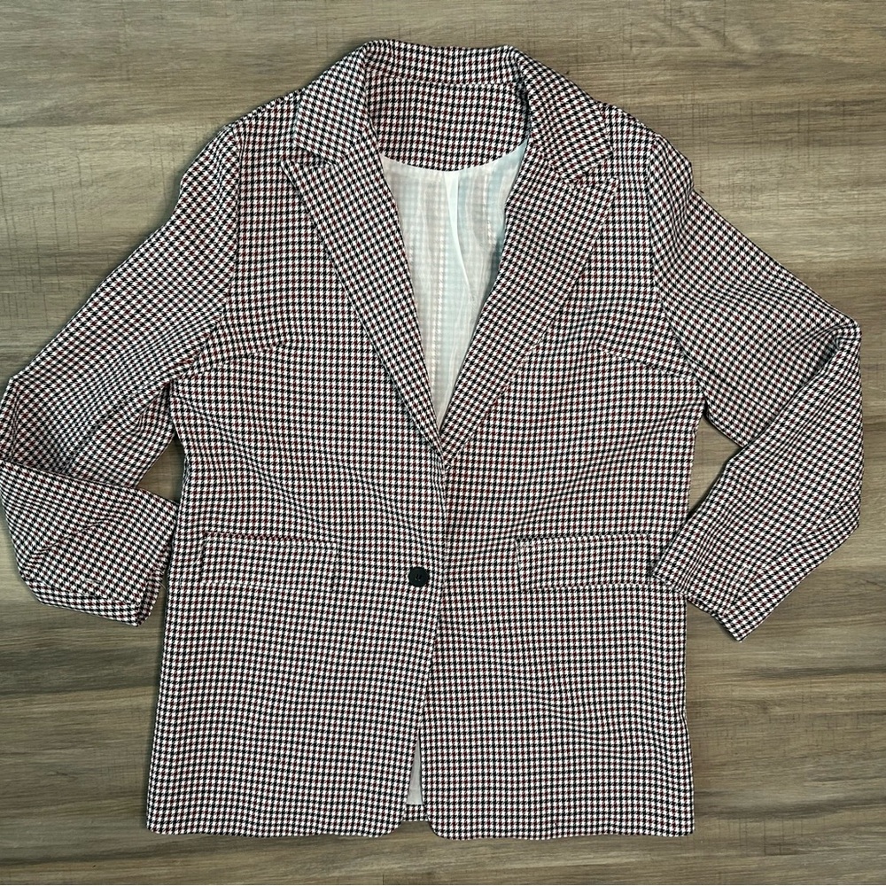 Classic Black and White Houndstooth Women's Blazer